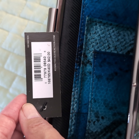 BNWT bag - Picture 4 of 5